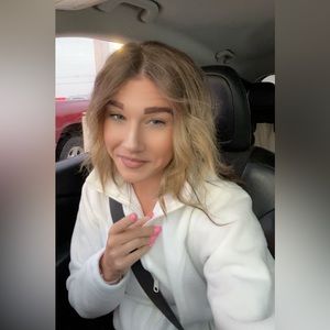 Meet your Posher, Nikki